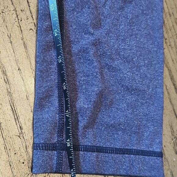 Lululemon crop legging size 6 - Picture 5 of 9